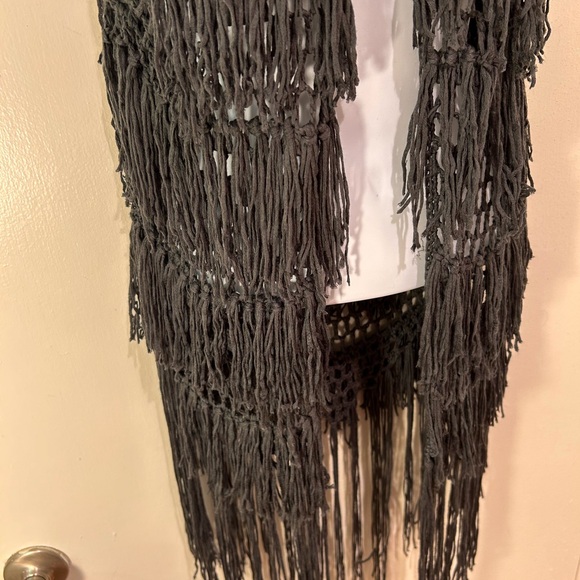 Umgee USA fringe charcoal gray boho vest! - Picture 9 of 14